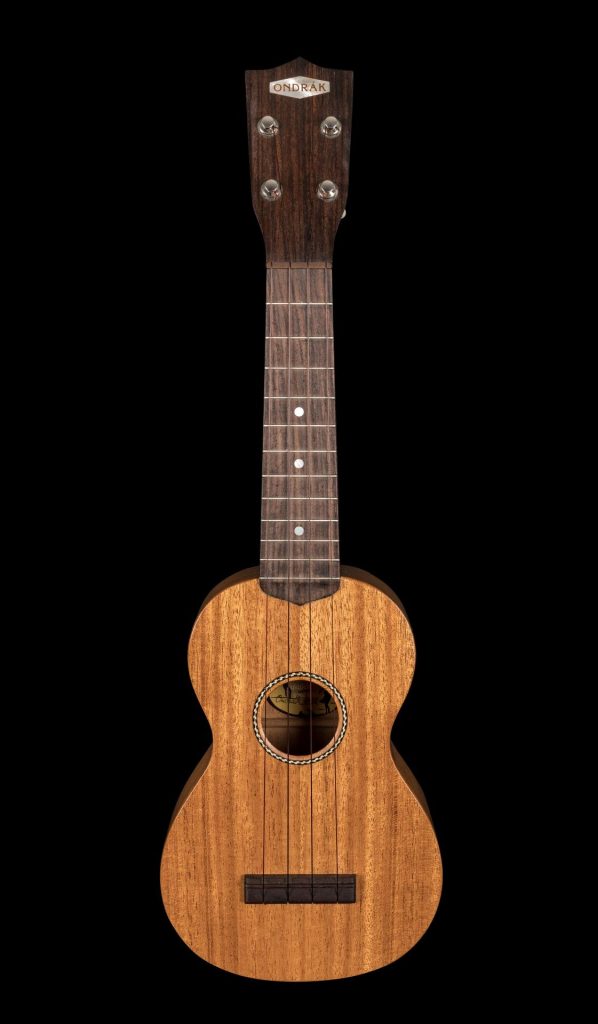 Ručně vyrobené ukulele od Štěpána Ondráka