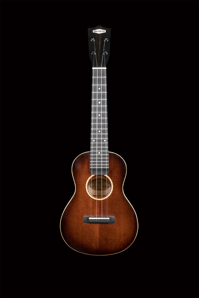 Ručně vyrobené ukulele od Štěpána Ondráka