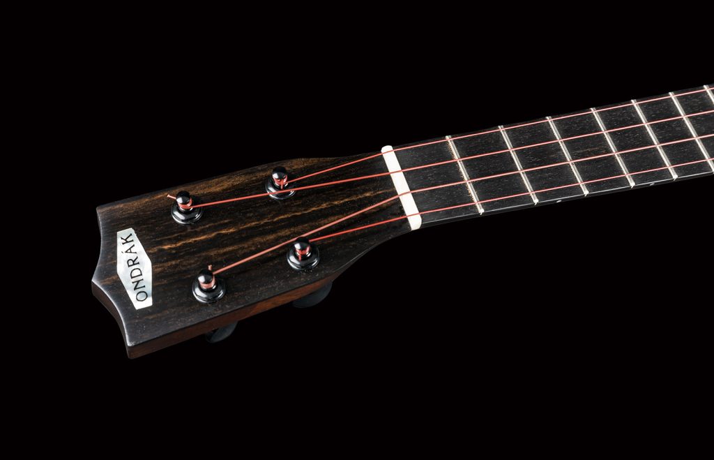 Ručně vyrobené ukulele od Štěpána Ondráka